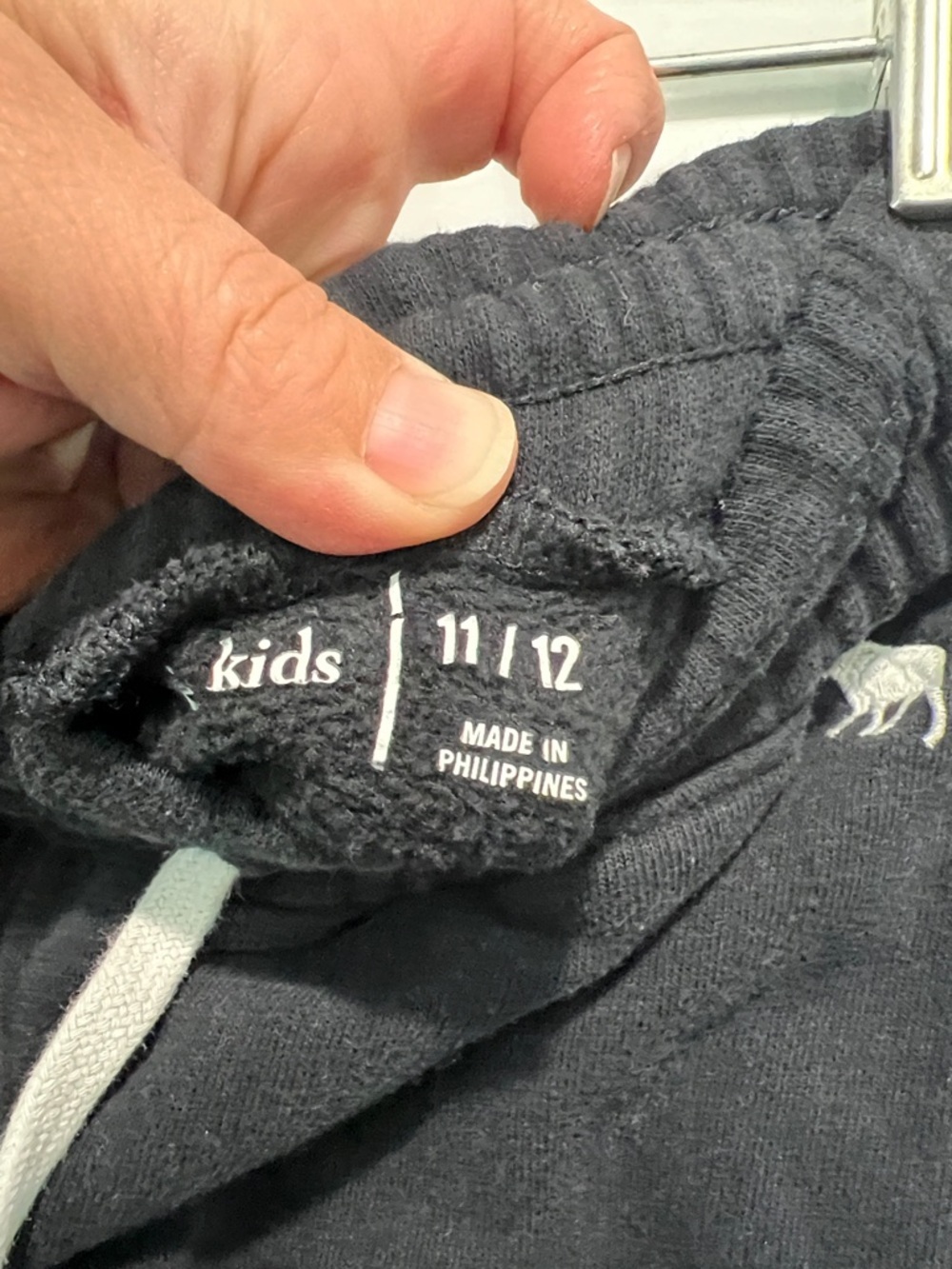 abercrombie kids black jogger sweatpants with white drawstring - Picture 3 of 6